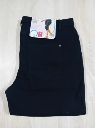 Pantaloni Esmara 3/4 neri taglia 48