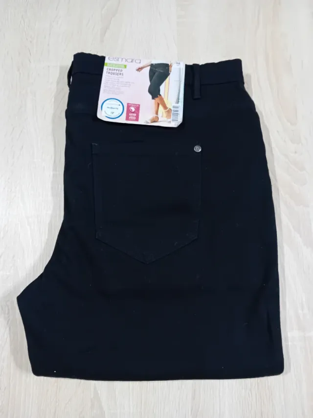 Pantaloni Esmara 3/4 neri taglia 48