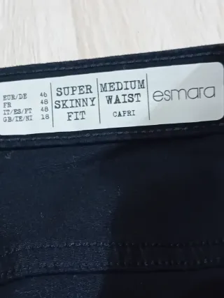 Pantaloni Esmara 3/4 neri taglia 48