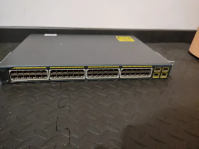 Switch Cisco Catalyst 2960 SI POE 48 Puertos