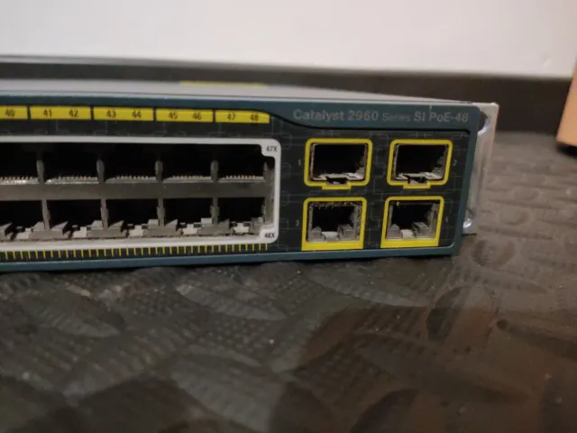 Switch Cisco Catalyst 2960 SI POE 48 Puertos