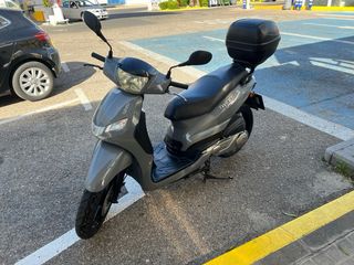 Moto Peugeot 125cc TWEET gris