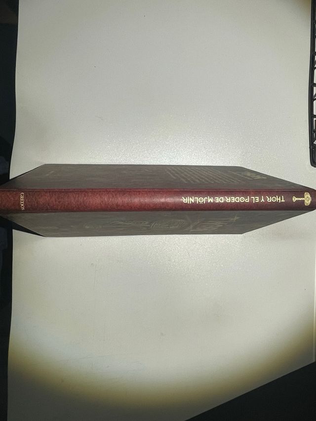 Thor y el poder del Mjolnir