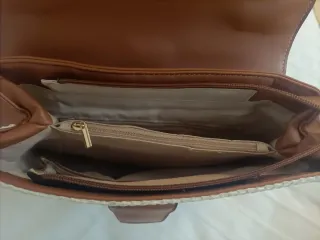 Bolso-Mochila Elisa Blanco y Marrón, regalo guante