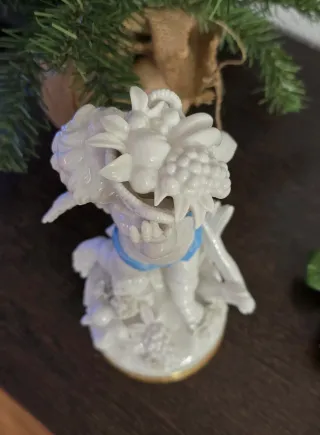 Figura porcelana Algora España Cupido