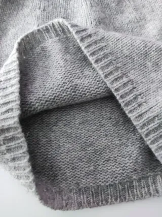 Gorro de lana y cashmere gris