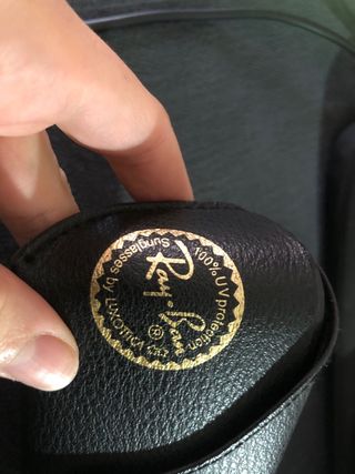 Gafas de sol Ray-Ban azules y doradas