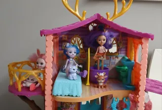 Casa Enchantimals y Muñeca con Bicicleta