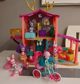 Casa Enchantimals y Muñeca con Bicicleta