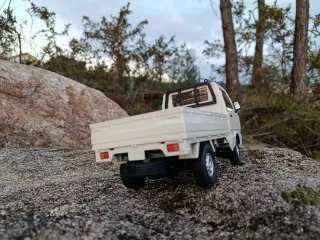 Radiocontrol Suzuki Carry WPL D12 Mini escala 1/16