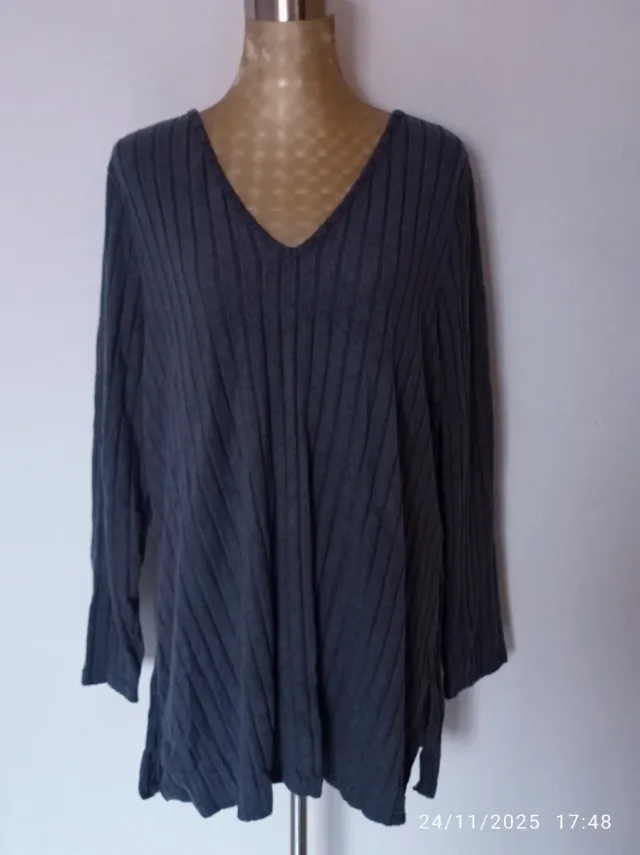 Camiseta gris talla 52