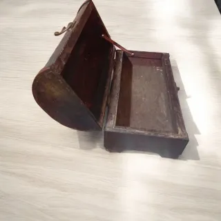Bauletto antico portagioie in legno