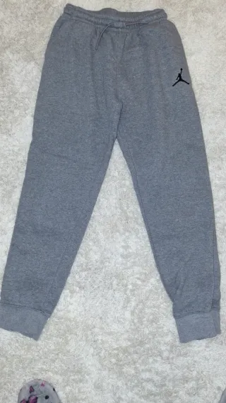 Chándal junior Jordan gris Talla 12-13 años