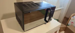 Microondas Qilive Q6465 de 700W NUEVO