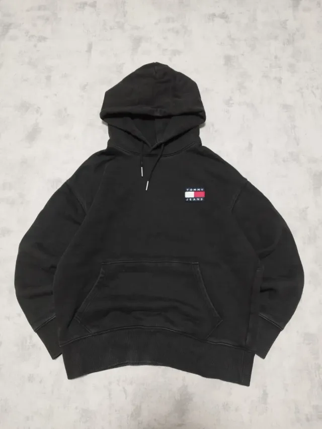 Sudadera Tommy Jeans Negra Logo Bordado