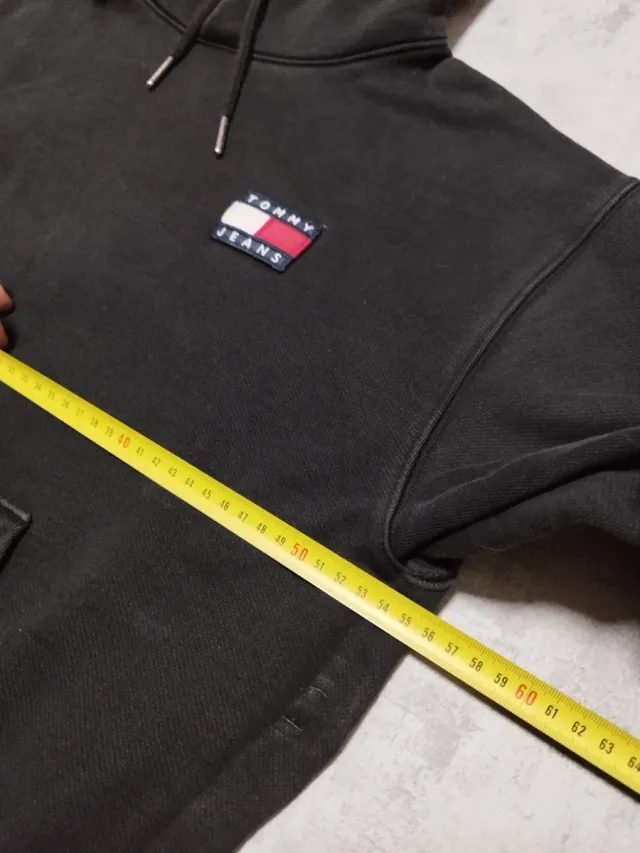 Sudadera Tommy Jeans Negra Logo Bordado