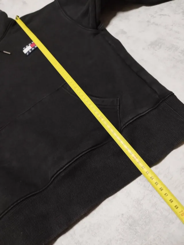 Sudadera Tommy Jeans Negra Logo Bordado