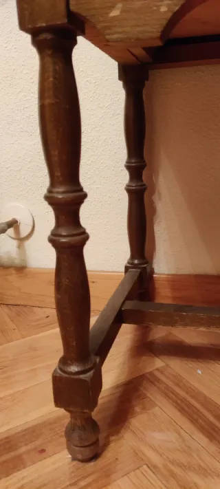 Mesita auxiliar madera y cristal