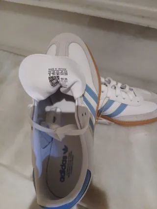 Adidas Samba 38.5 Blancas y Celeste