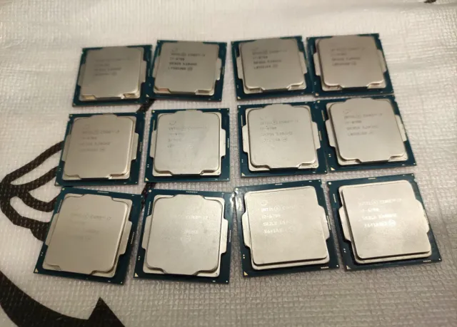 10x Intel Core i7-8700 + 2x i7-6700 CPUs