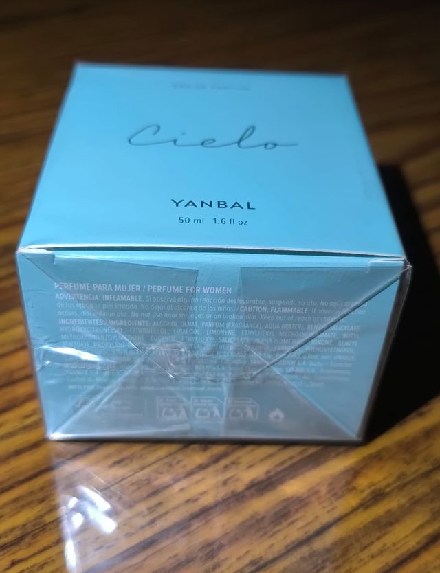 Eau de Parfum Cielo para Ella