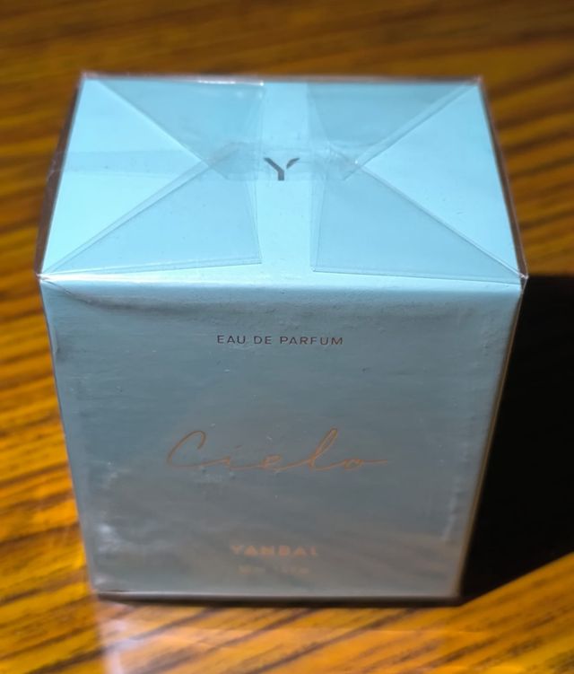 Eau de Parfum Cielo para Ella