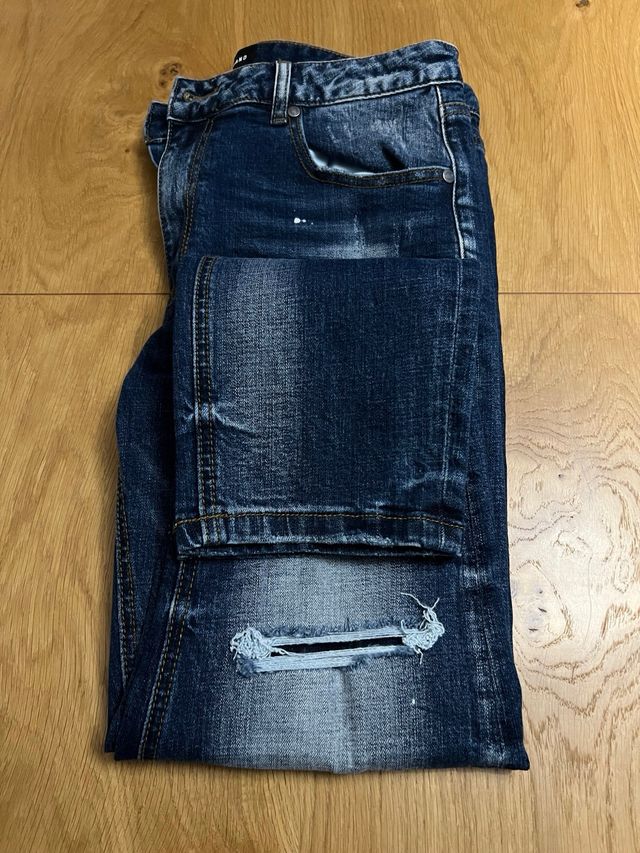 Vaqueros desgastados Supply & Demand Talla 40