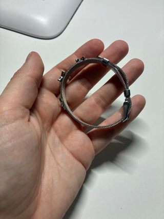 Pulsera de plata con estrellas