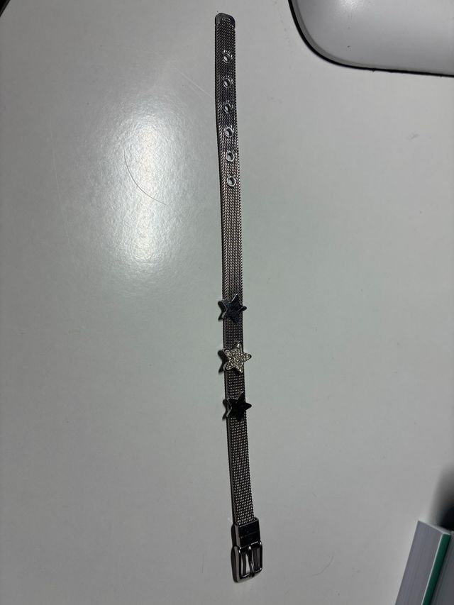 Pulsera de plata con estrellas