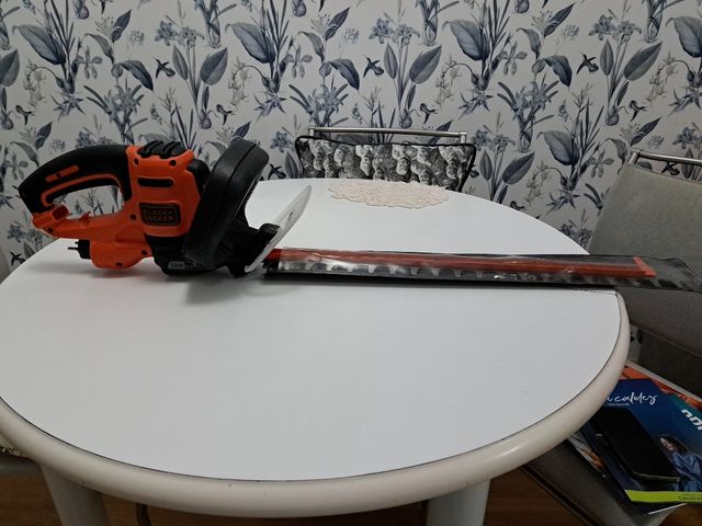 Cortasetos Black+Decker Eléctrico
