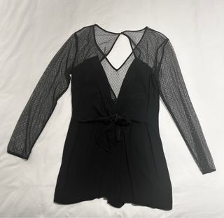 Mono negro con transparencias talla L