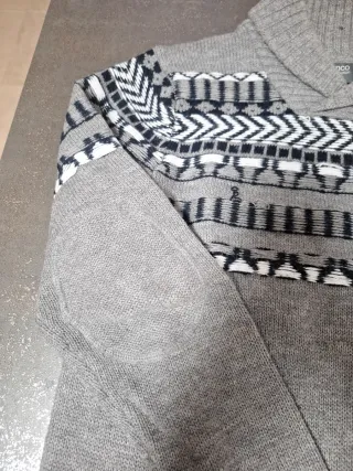 Jersey hombre cuello vuelto estampado