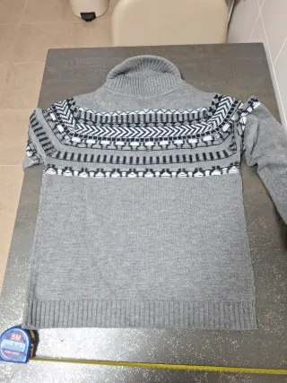 Jersey hombre cuello vuelto estampado