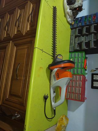 Cortasetos Eléctrico STIHL HSE 42