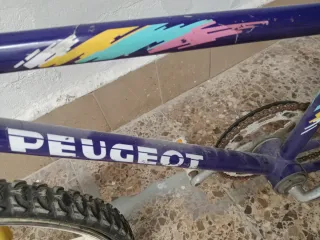 Bicicleta BMX Peugeot Morada
