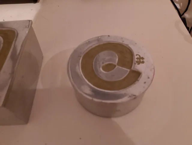 Cajas decorativas redonda y cuadrada