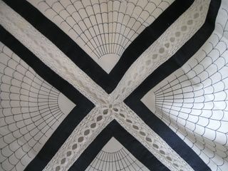 Mantel vintage mesa pequeña 102x102 cm