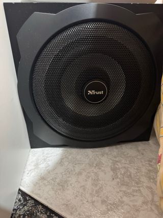 Teclado gaming NEWskill negro Altavocez gaming