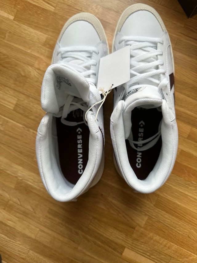 Converse Piel Blanco y Negro