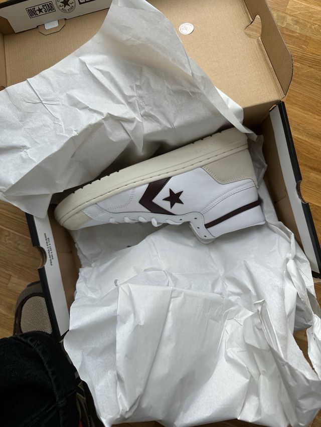 Converse Piel Blanco y Negro