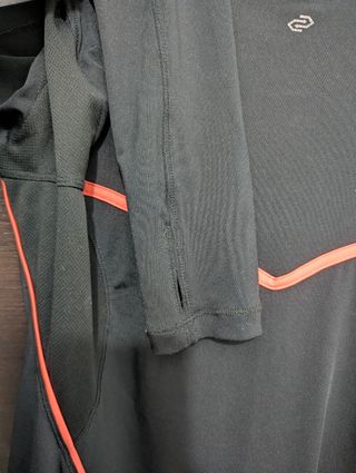 Chaqueta deportiva mujer negra