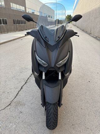 Yamaha Xmax Tech Max 300