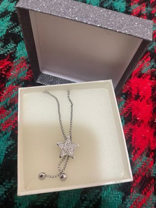 Collana con stella e zirconi