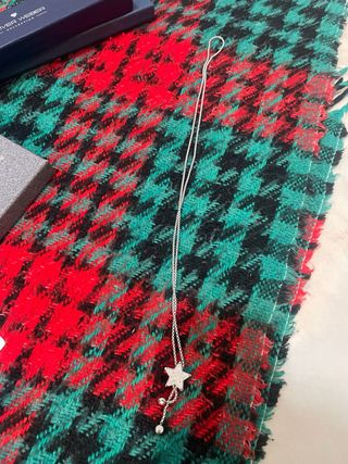 Collana con stella e zirconi