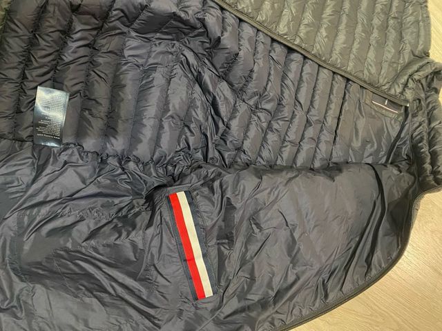 Plumas Tommy Hilfiger Negra