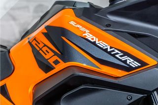 KTM 1290 SUPER ADVENTURE S IMPECABLE * POCOS KM * MALETAS LATERALES *