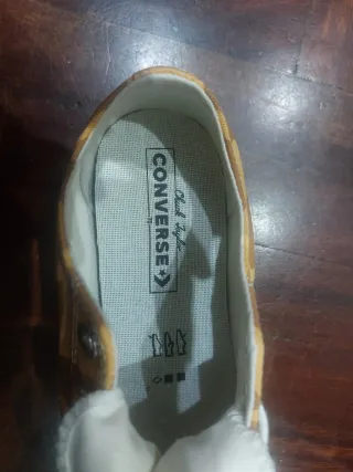 Zapatillas Converse Beige y Marrón Animal Print