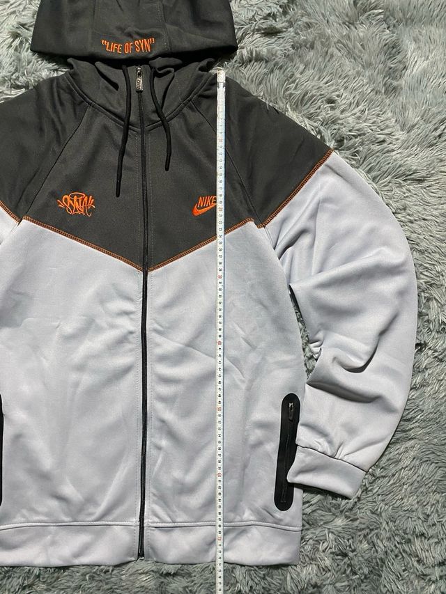 Nike Tech Negro y Gris Central Cee Syna World