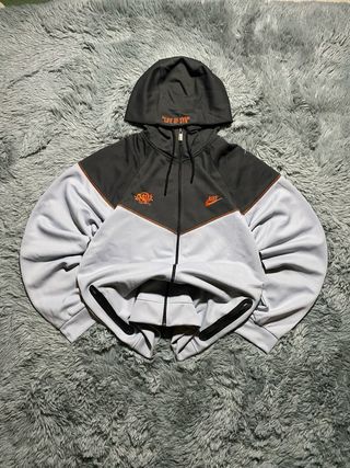 Nike Tech Negro y Gris Central Cee Syna World