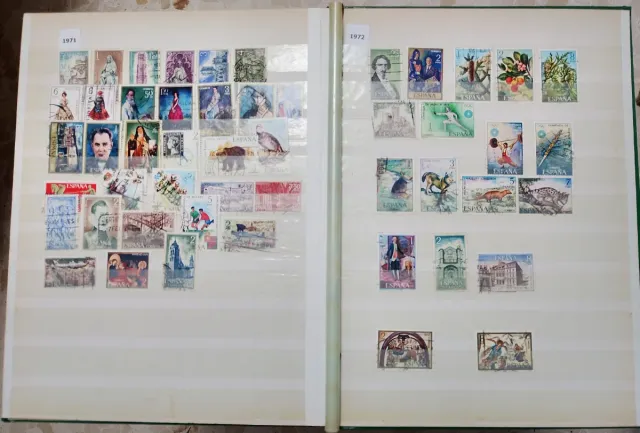 Álbum de 600 Selos Usados da Espanha
